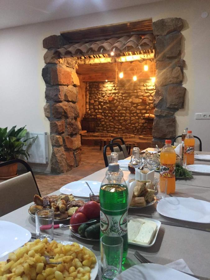 Hotel Classic Telavi Ngoại thất bức ảnh