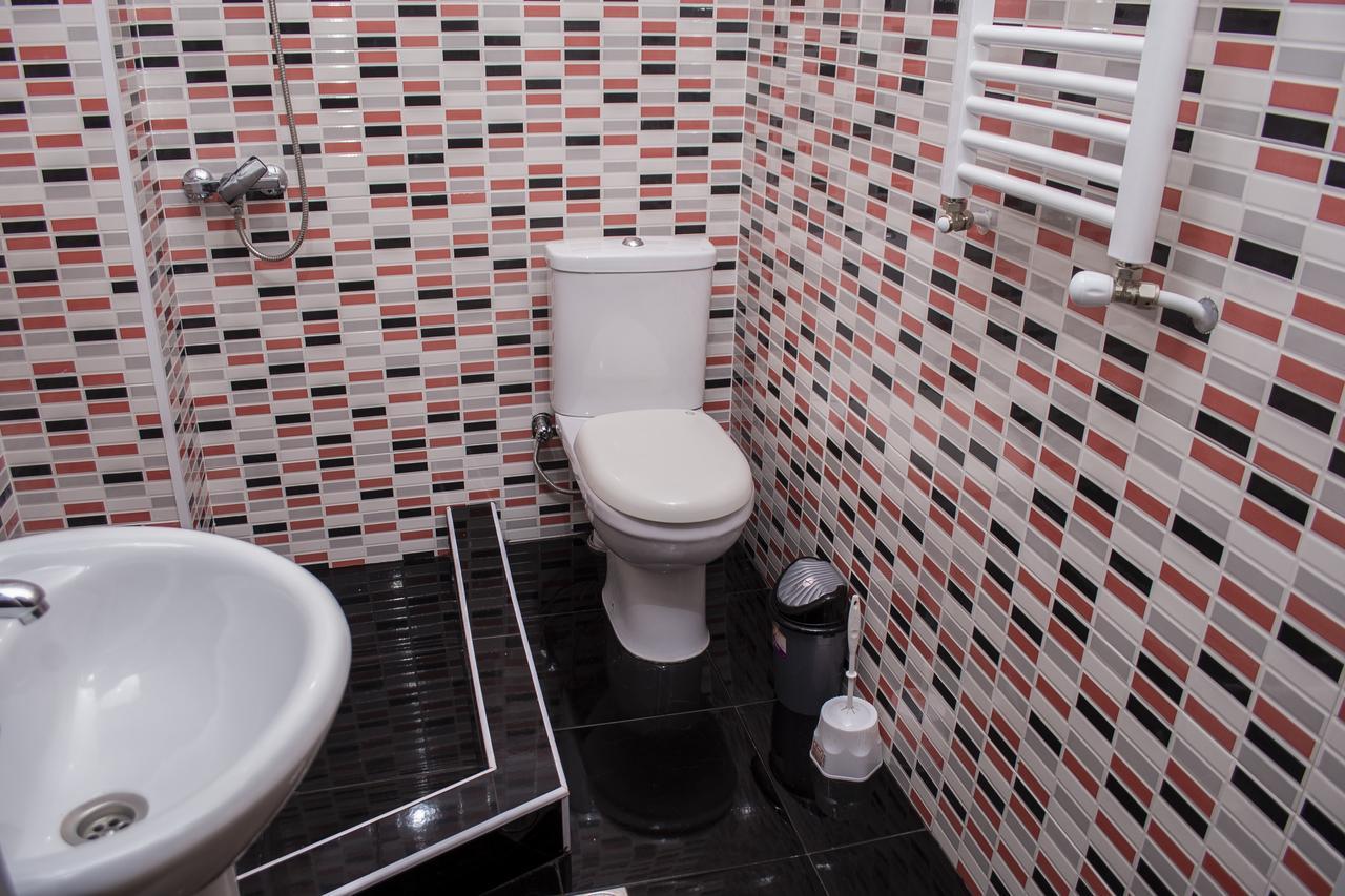 Hotel Classic Telavi Ngoại thất bức ảnh