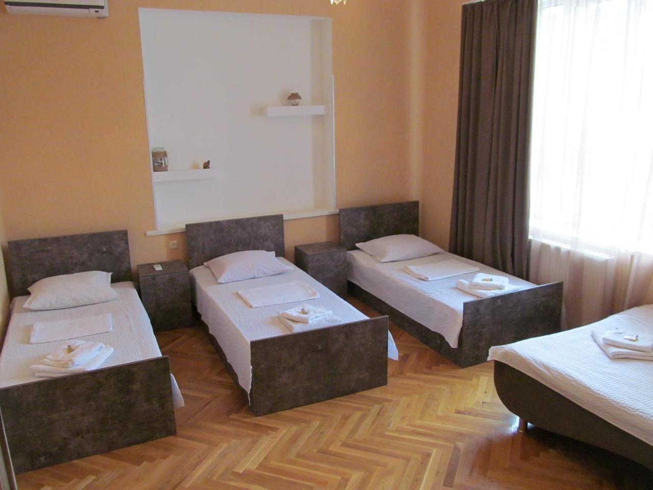 Hotel Classic Telavi Ngoại thất bức ảnh